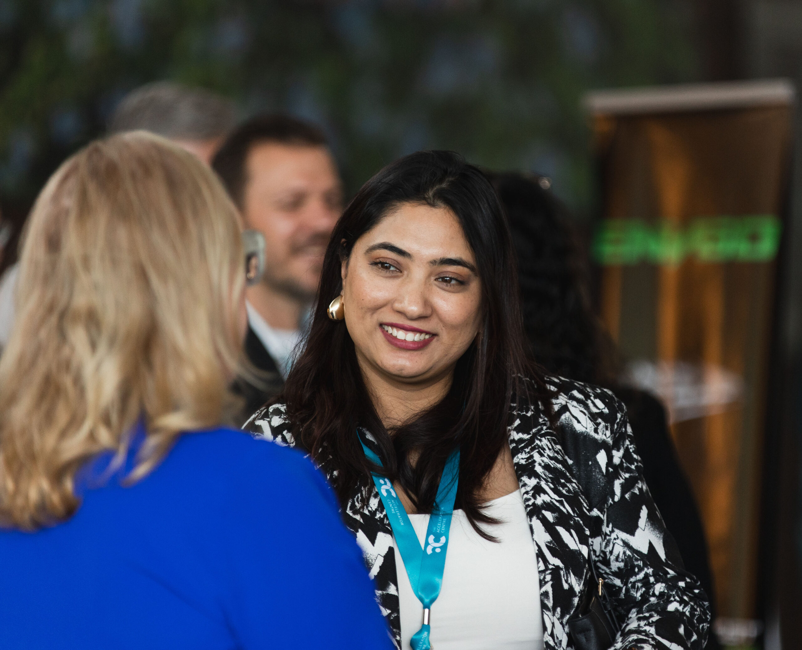 A founder speaking with a mentor.